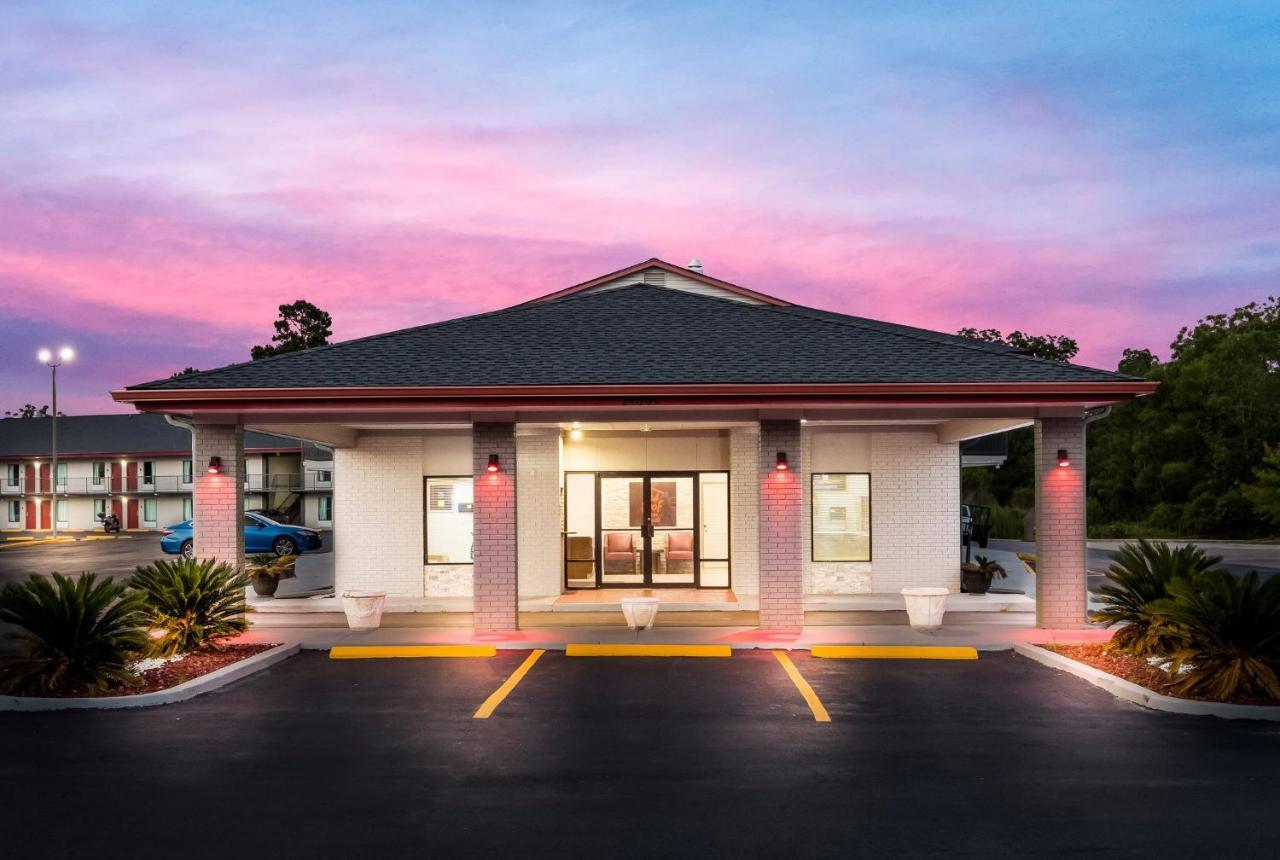 Red Roof Inn & Suites Thomasville Exteriér fotografie